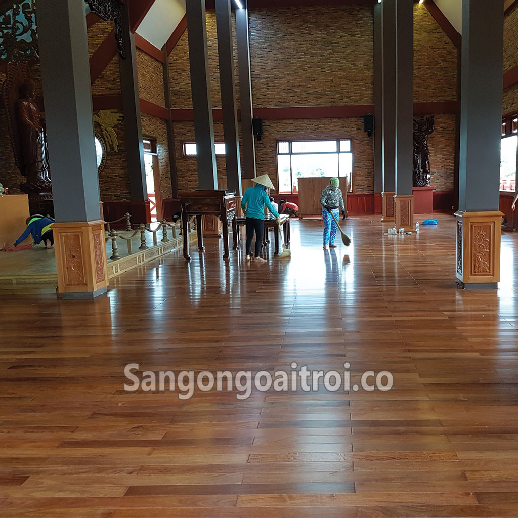 Sàn gỗ Căm Xe Lào